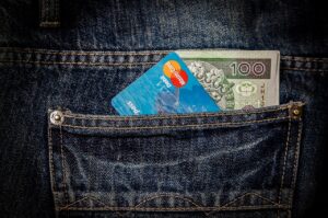 デビットカードは子どもが使えるのか知りたい？