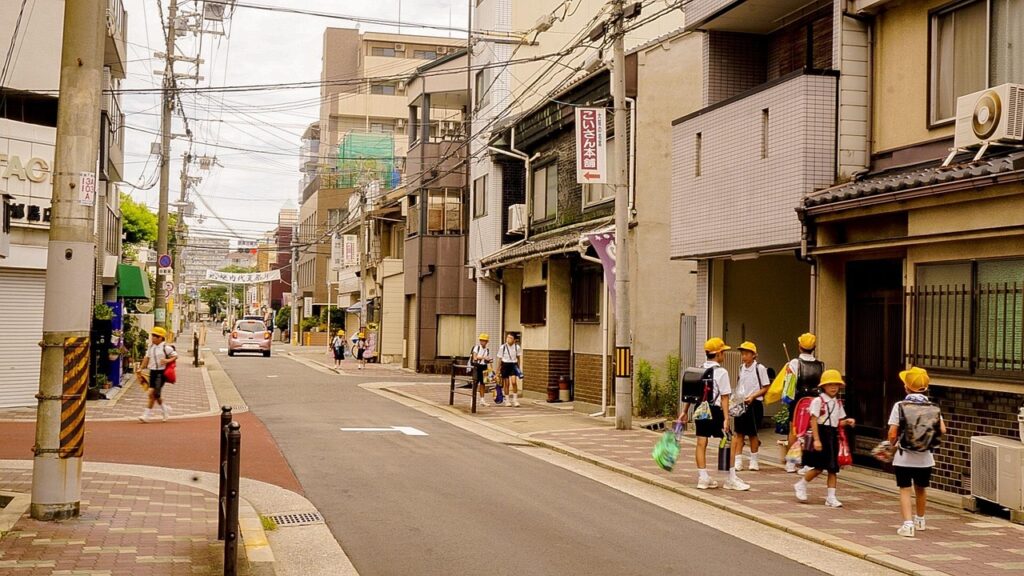 小学生低学年のお小遣いはいくらが妥当？