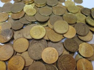 通貨記念硬貨を集める教育は本当に効果的なのか？