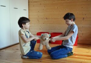 子どもが物を大切にしない理由とお金の教育はどう結びつく？
