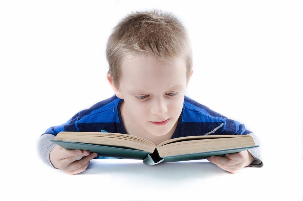 子どもに最適なマネー教育は低学年から始めるべき？