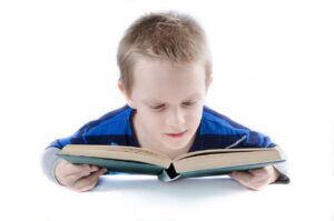 子どもに最適なマネー教育は低学年から始めるべき？